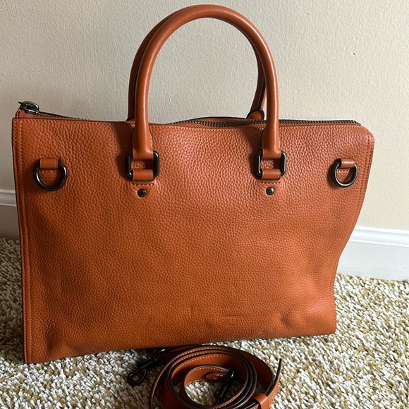 Coach - Picture 4 of 15